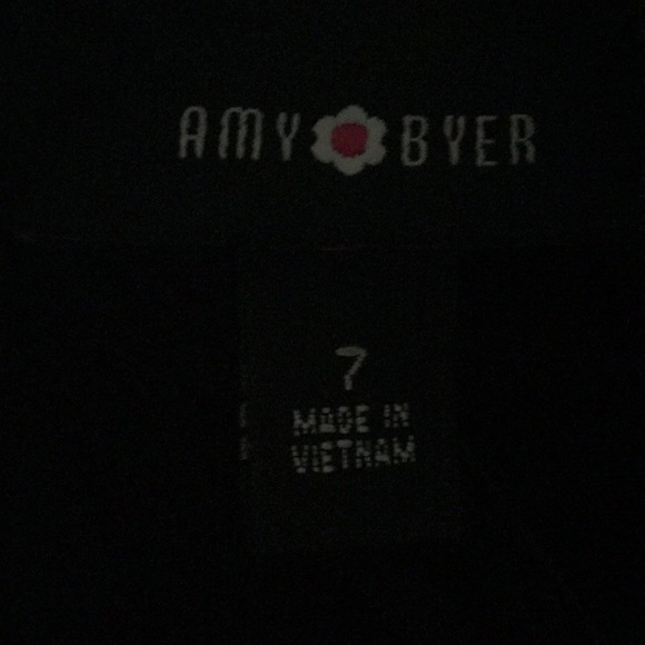 I’m selling a dress - Picture 3 of 3